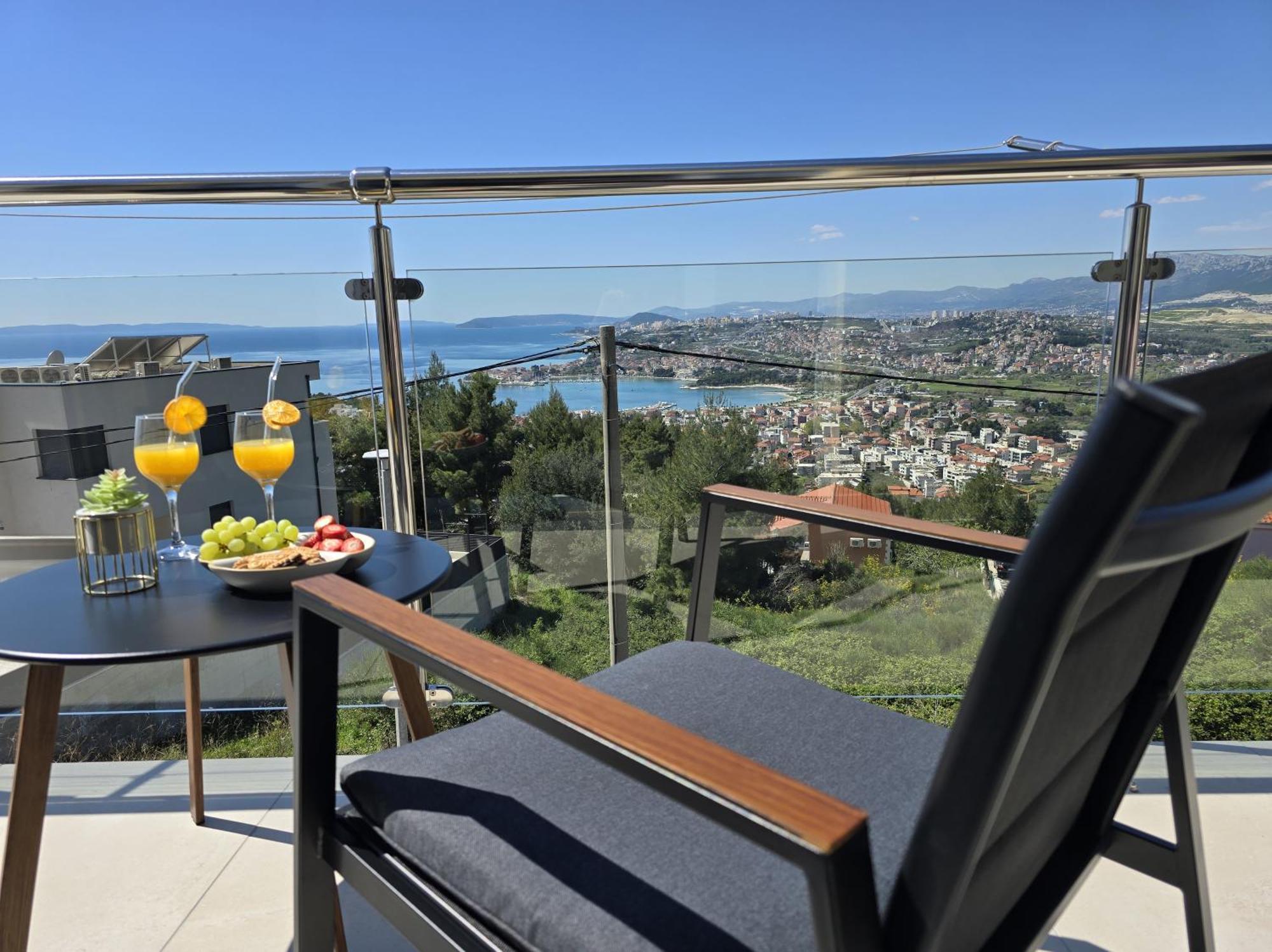 Villa Matanovi Dvori Podstrana Bagian luar foto
