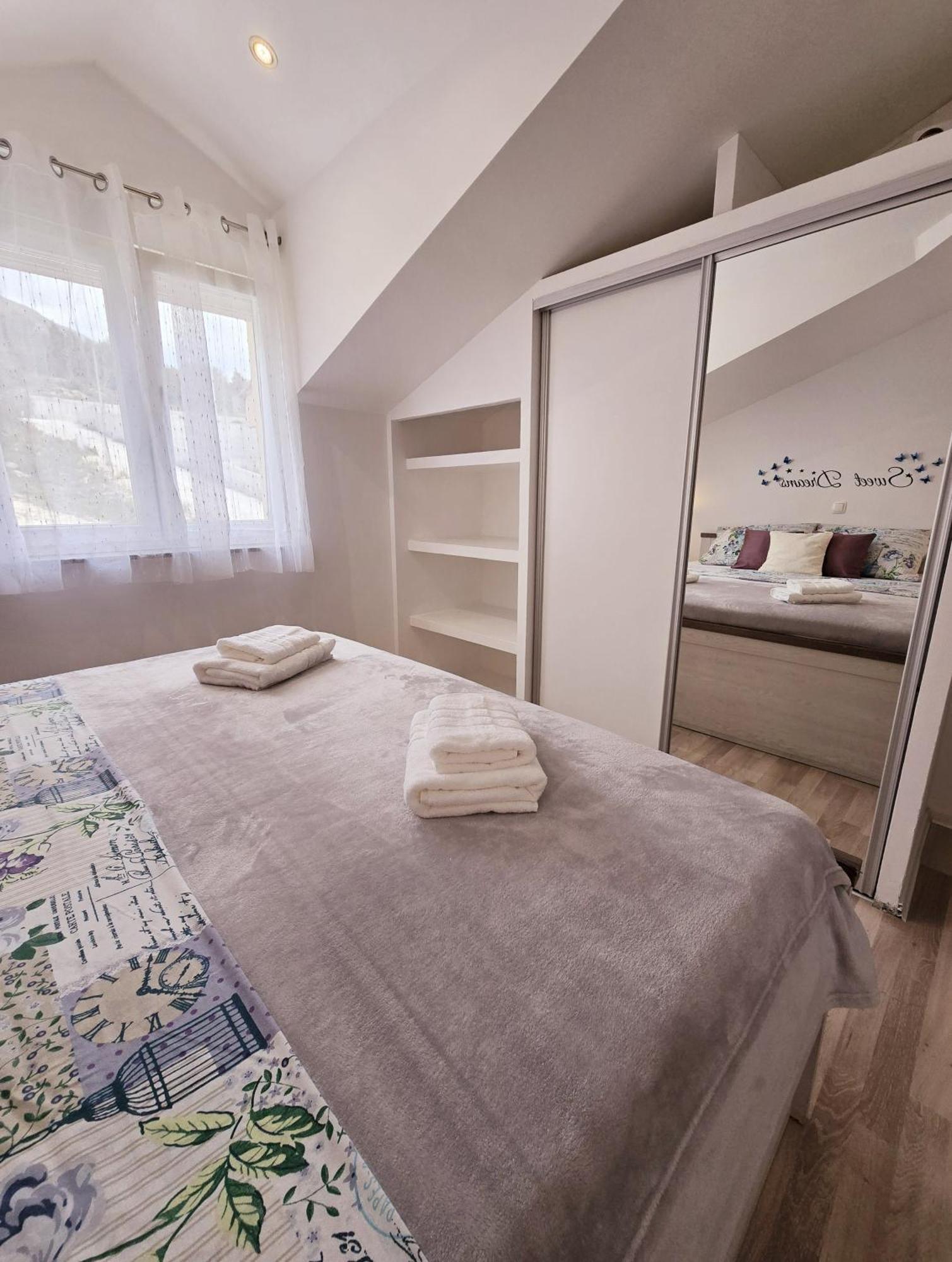 Villa Matanovi Dvori Podstrana Bagian luar foto