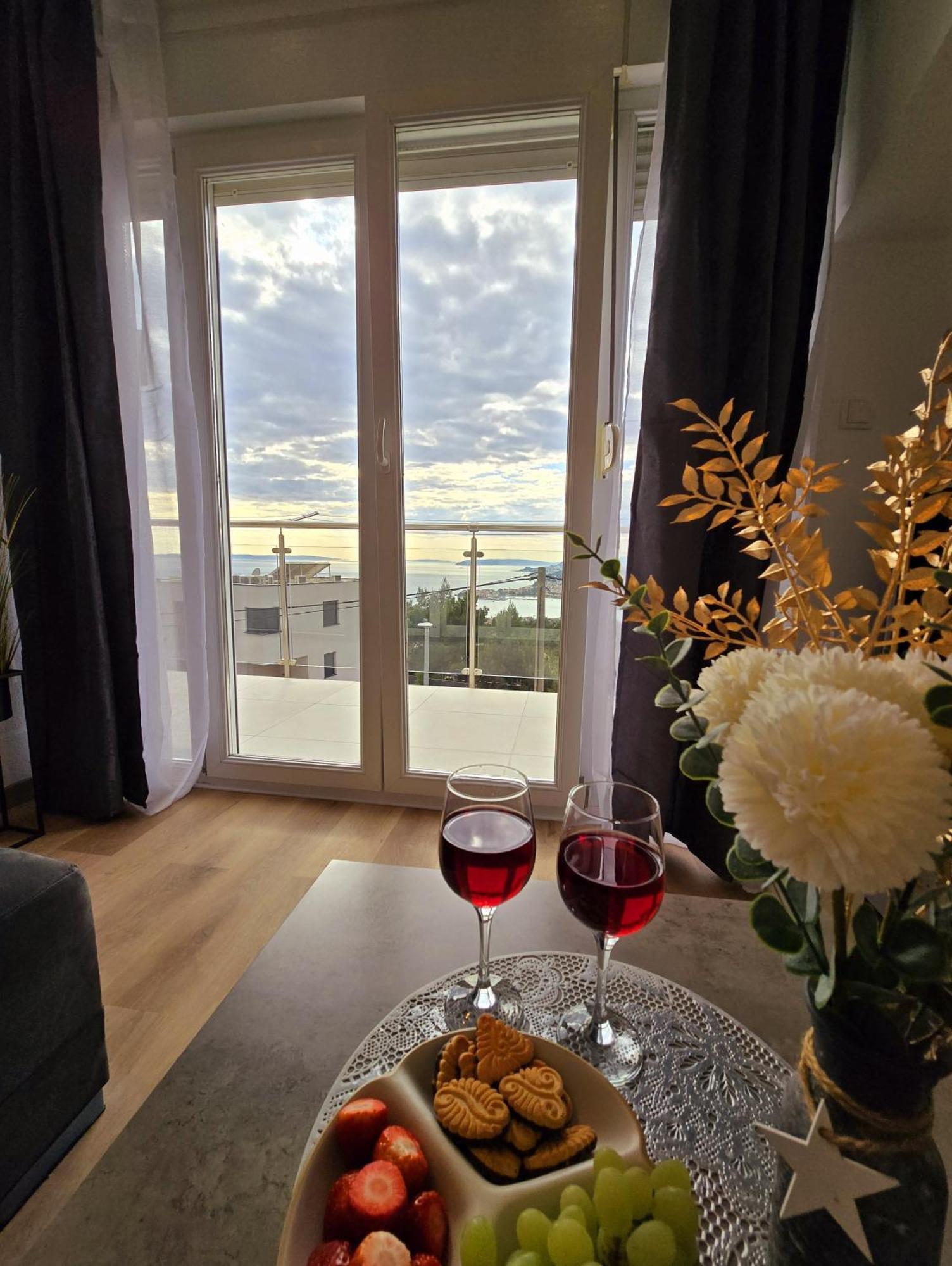Villa Matanovi Dvori Podstrana Bagian luar foto