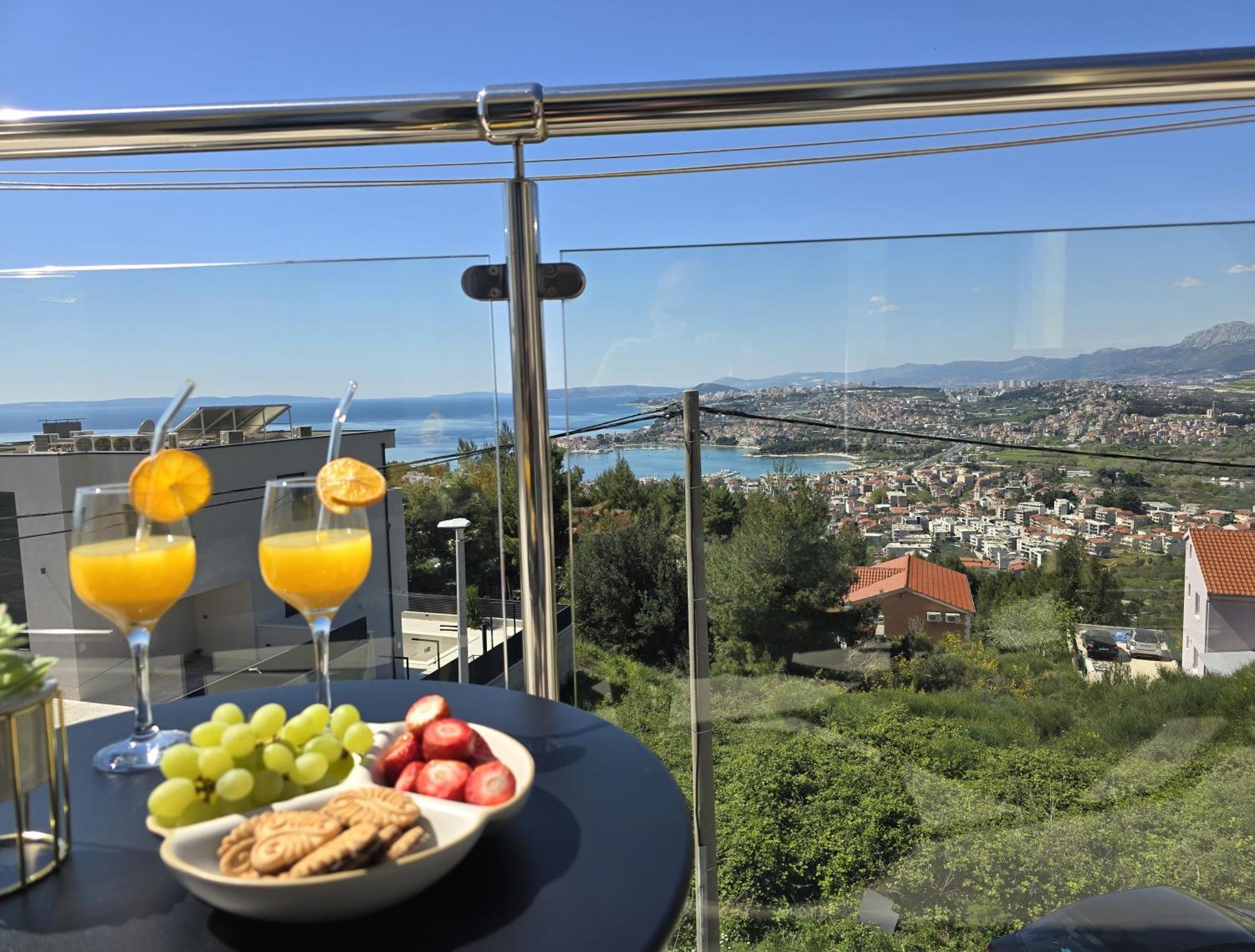 Villa Matanovi Dvori Podstrana Bagian luar foto